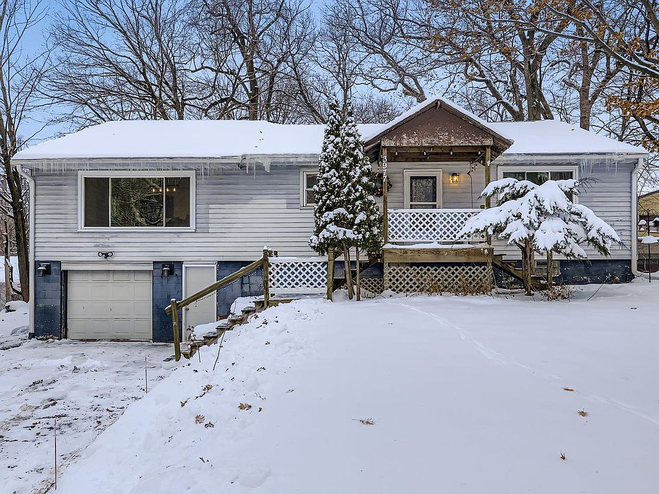 1st image of 3977 Clover Ave