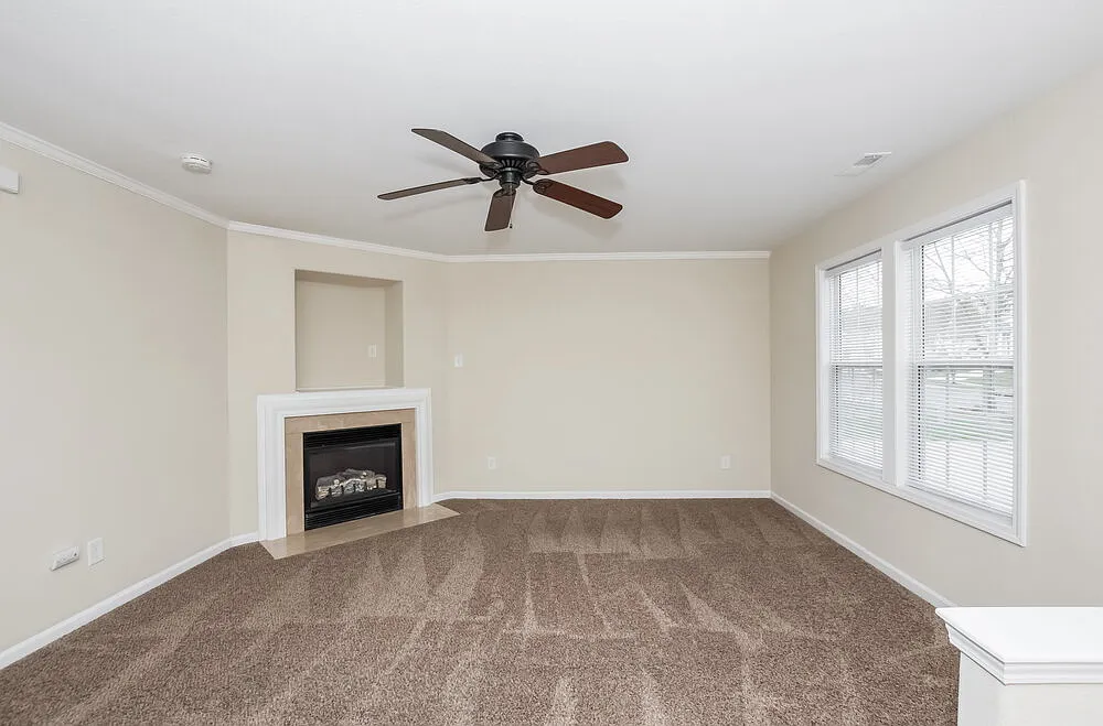 3 bed, 2.5 bath, 1569 sqft, $2,170 — Photo 3