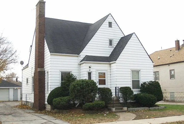 23 156th St photo 1