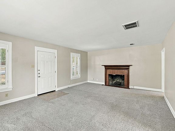 3rd image of 2303 Kinney Rd
