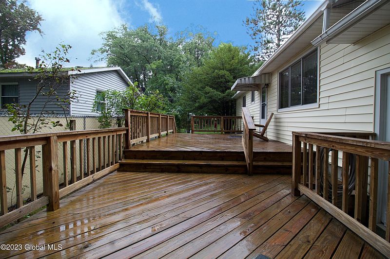5th image of 538 Clayton Road