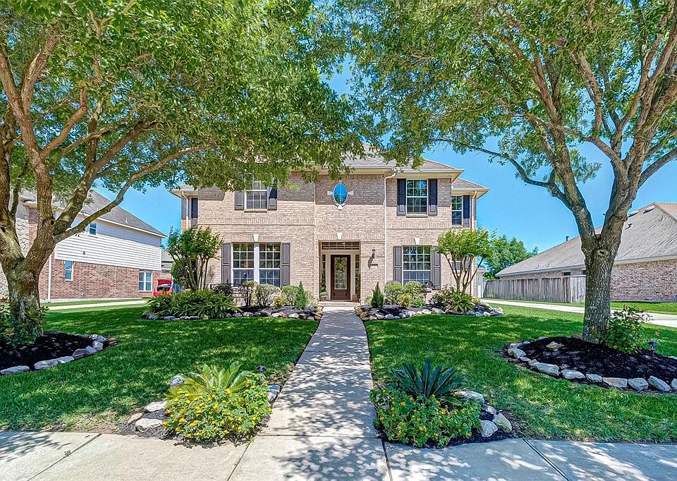 The interior in the Village Builder home is just as spectacular as the curb appeal. Stop the car this is the one!