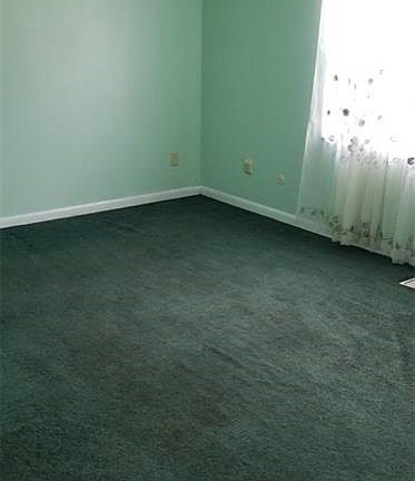 5th image of 5025 Victoria Ave
