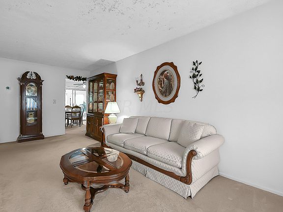 5th image of 418 Montreal Pl