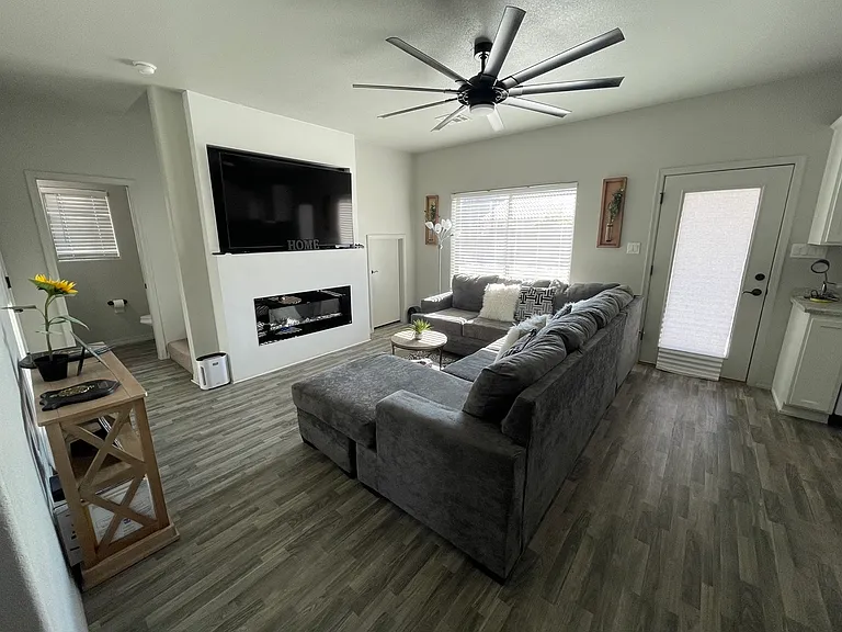 4117 W Camille Pl — Photo 8