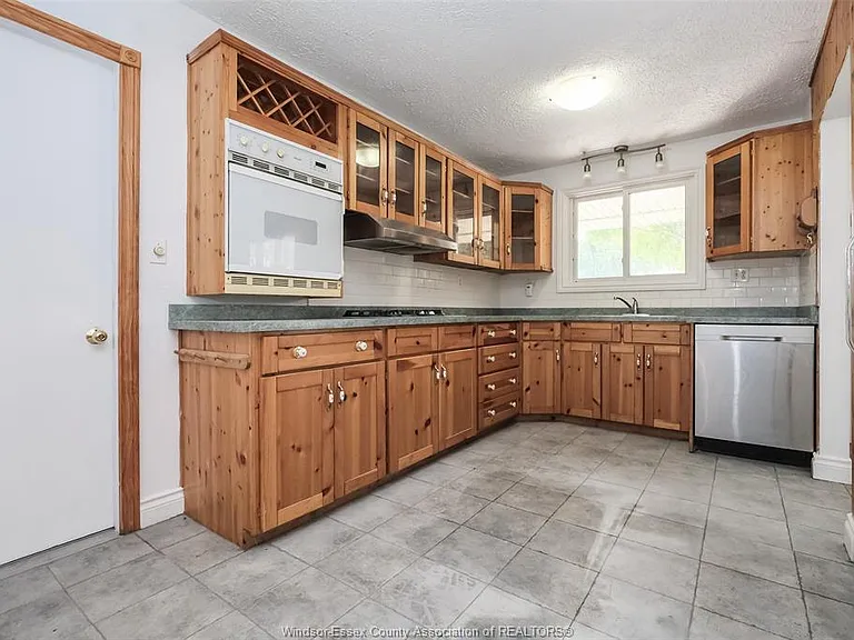 3309 Aurora Dr — Photo 19