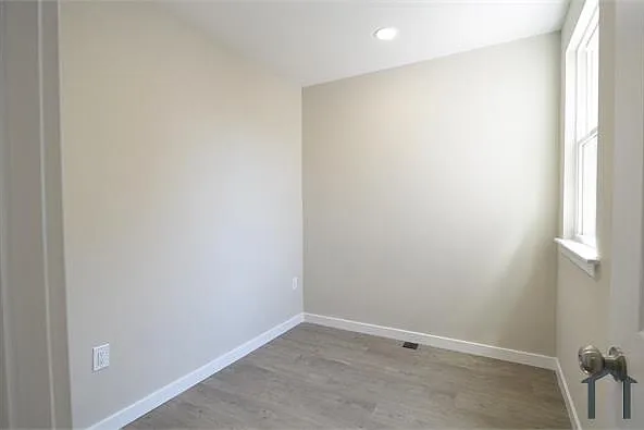 518 Greenwich St — Photo 6