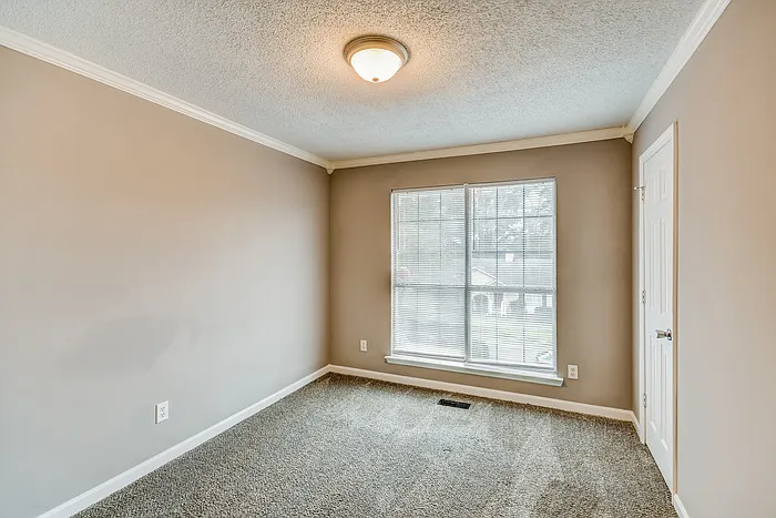 1917 Pebble Lake Cir — Photo 9