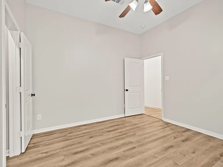28410 Stonestead Dr — Photo 22