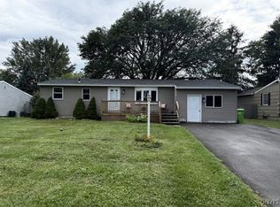 310 Midwood Dr, Liverpool, NY 13088