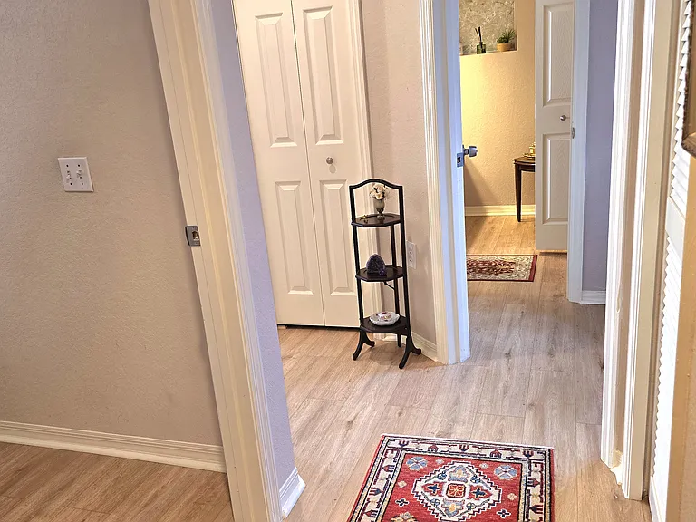 5152 Northridge Rd #205 — Photo 20