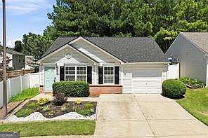 2nd image of 203 Oak Grove Ln