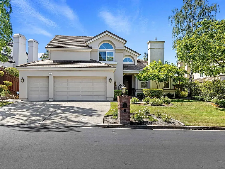 Quail Walk Ln — Photo 1