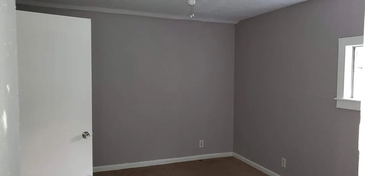 4 bed, 5000 sqft, $1,190 — Photo 2