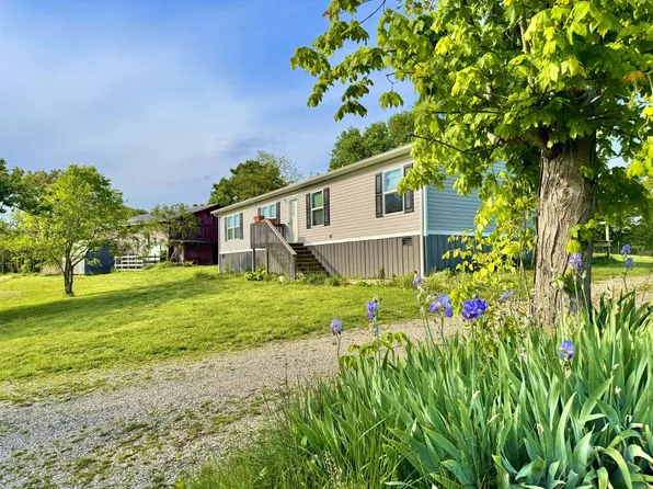 632 Blazer Rd, Gallipolis, OH 45631
