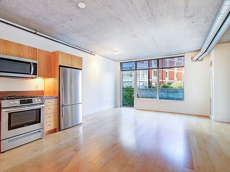 1926 W Burnside St #204 — Photo 21