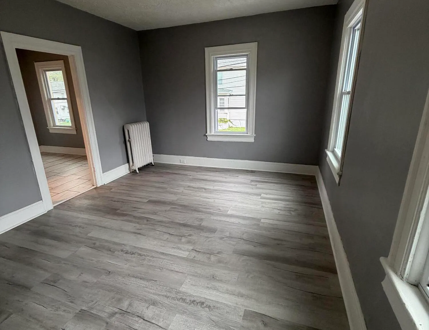 2 bed, 1.0 bath, 1200 sqft, $1,300 — Photo 3