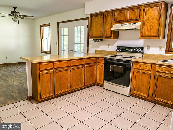 2nd image of 261 White Oak Ct