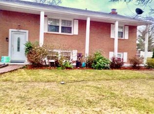 1702 N Argonne Ave, Sterling, VA 20164