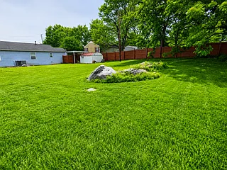 214 Meade St — Photo 3