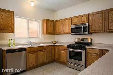 3rd image of 13615 Mountain West Ct SE