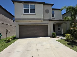 517 Royal Empress Dr, Ruskin, FL 33570