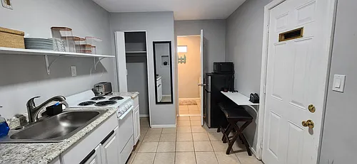 535 1/2 E Ave Photo 1