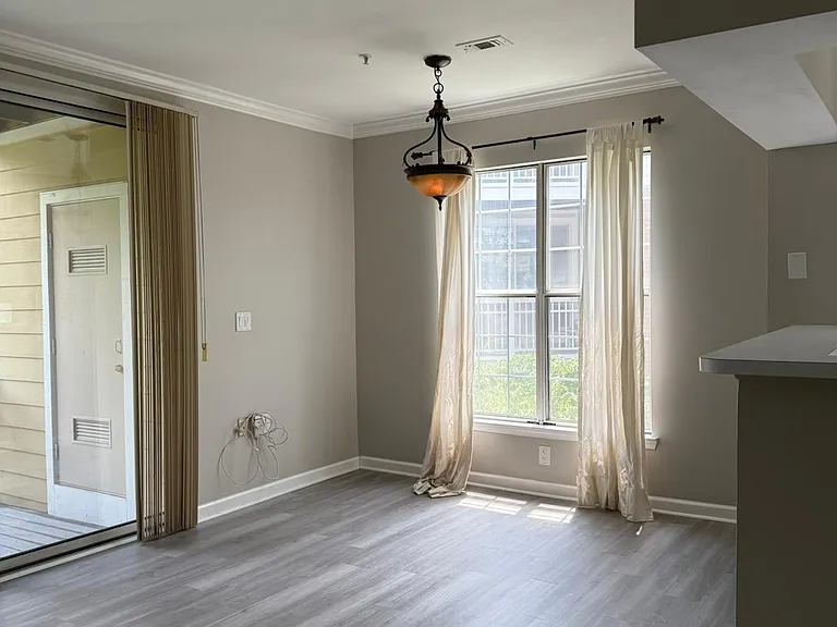 2203 Westcourt Ln #304 — Photo 32