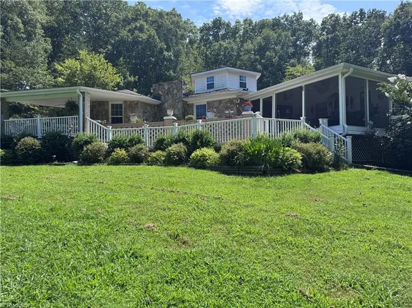 1332 Bethesda Rd, Lexington, NC 27295