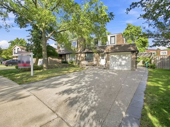 3029 Oslo Cres, Mississauga, ON L5N 1Z8