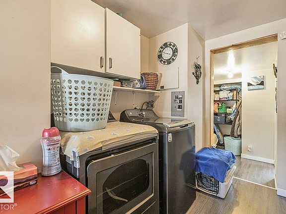 4th image of 862 W Coast Bay