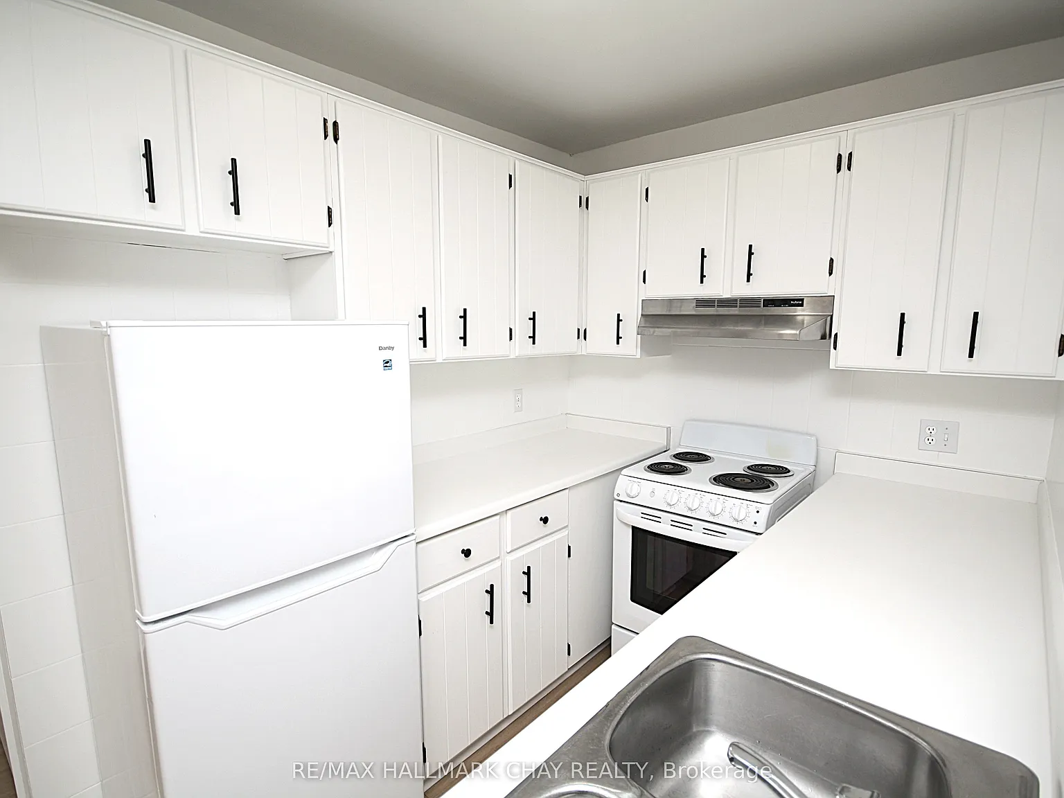 1 bed, $1,590 — Photo 4