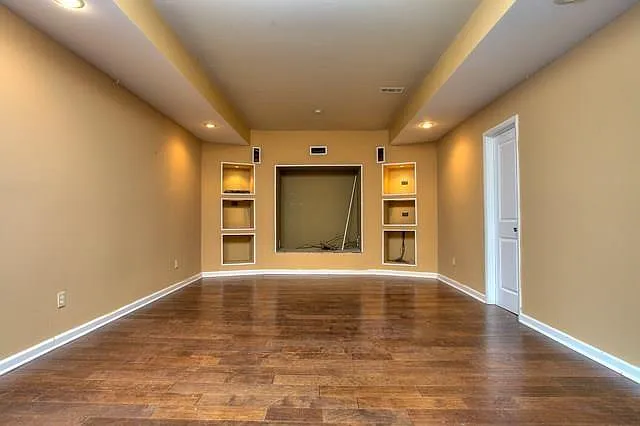 1624 Longmont Dr — Photo 4