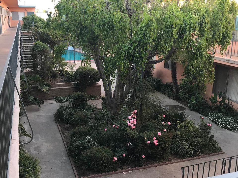 1st image of 14615 Saticoy St #30