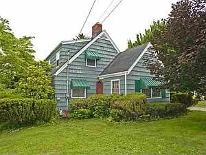 136 Harmon Ave photo 1