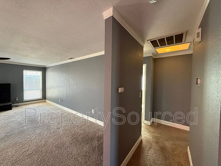 856 Nottingham Dr — Photo 7
