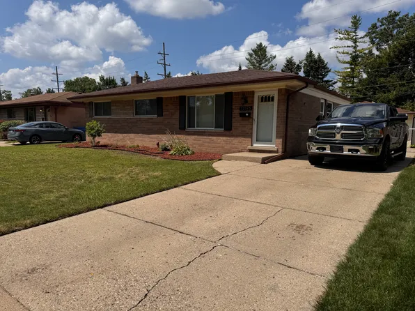 32345 Hawthorne Dr, Warren, MI 48092