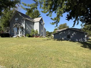 2017 N West St, Carroll, IA 51401