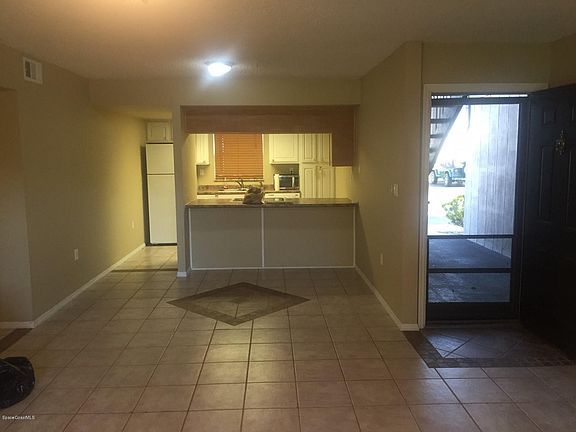 2nd image of 156 Ulster Ln #156