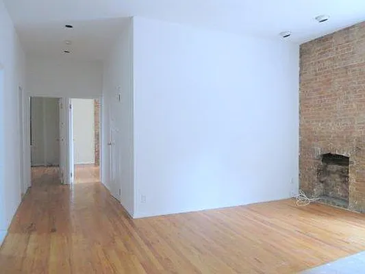 Rented by Keller Williams NYC | media 18