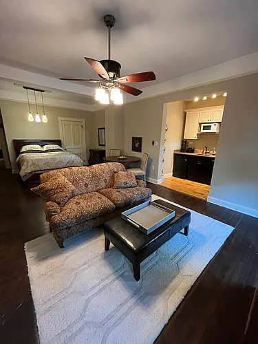 147 E Chestnut St #4 Photo 1