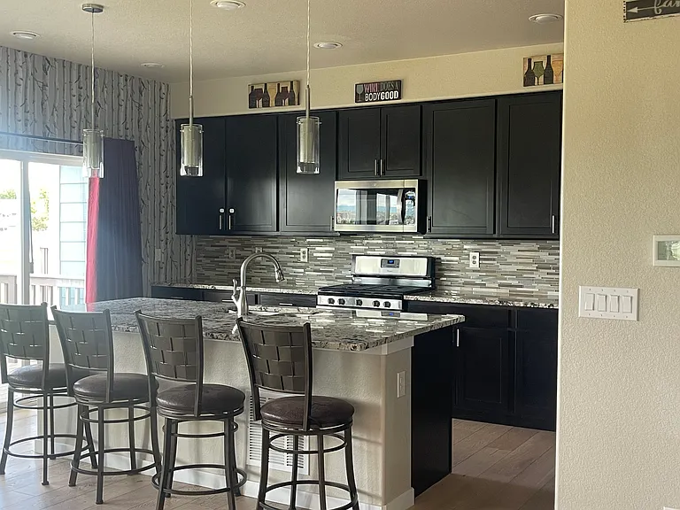 1637 Valley Oak Ct — Photo 3