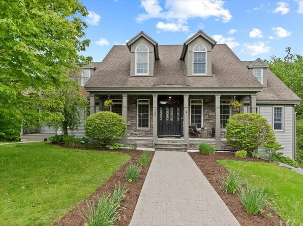 197 Meadowbrook Drive, Bennington, VT 05201