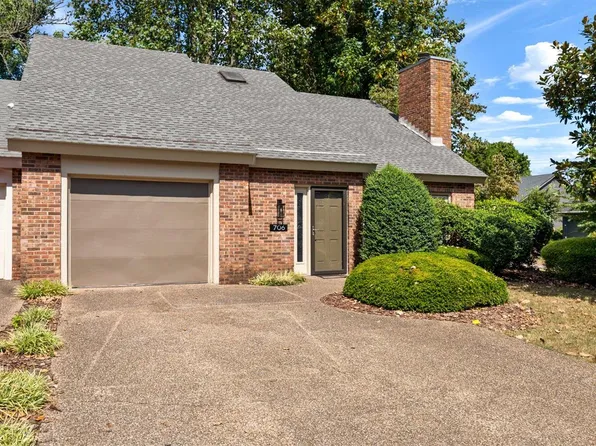 706 Steeplechase Way, Bowling Green, KY 42103