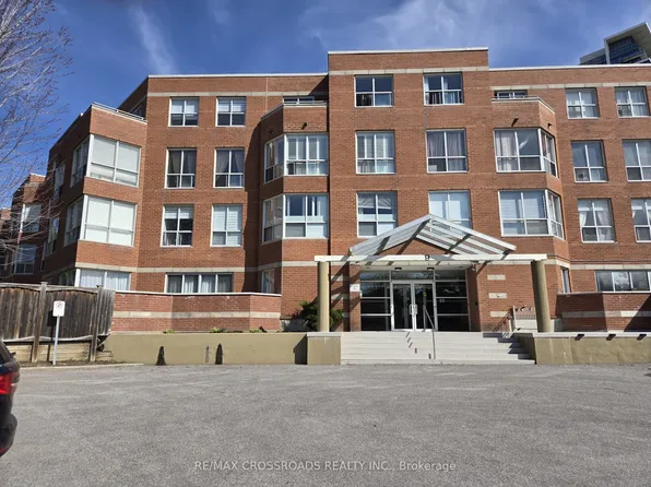 9 Chalmers Rd #Penthouse 02, Richmond Hill, ON L4B 3N3