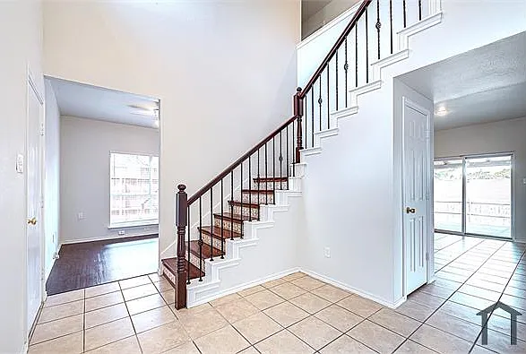1411 Prentice St — Photo 1