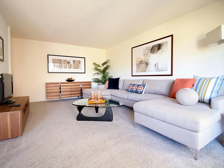 Kenwal Apartments — Photo 21