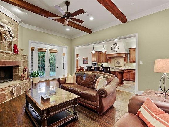 4th image of 13515 Lyndhurst Dr