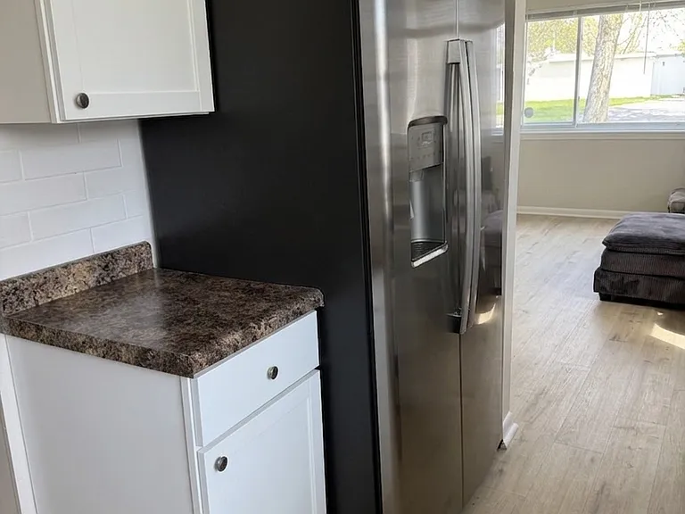1644 E Woodruff Ave — Photo 18