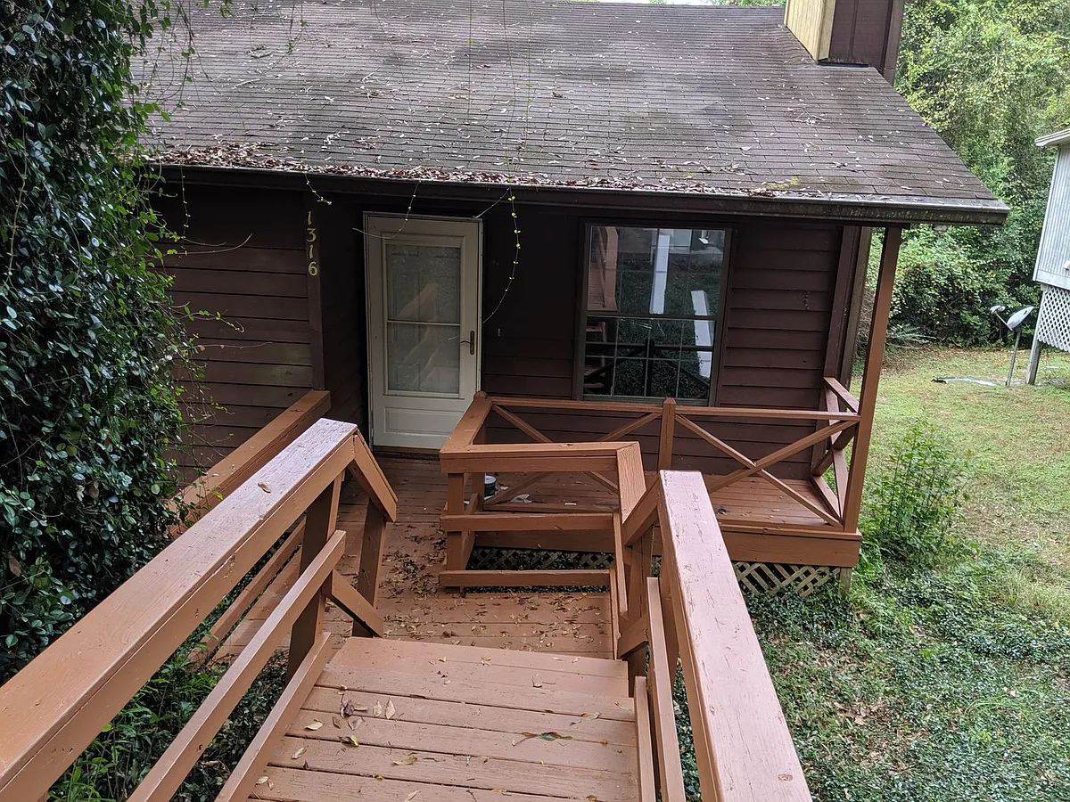 Building Photo - 1316 Burgess Dr